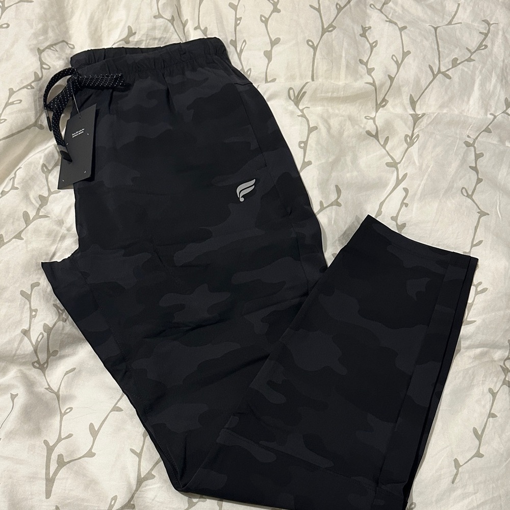 Fabletics Men's Dark Camo Cargo Pants